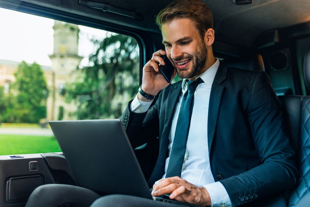 Read more about the article Top 5 Reasons To Opt For A Limousine Service For Your Corporate Events